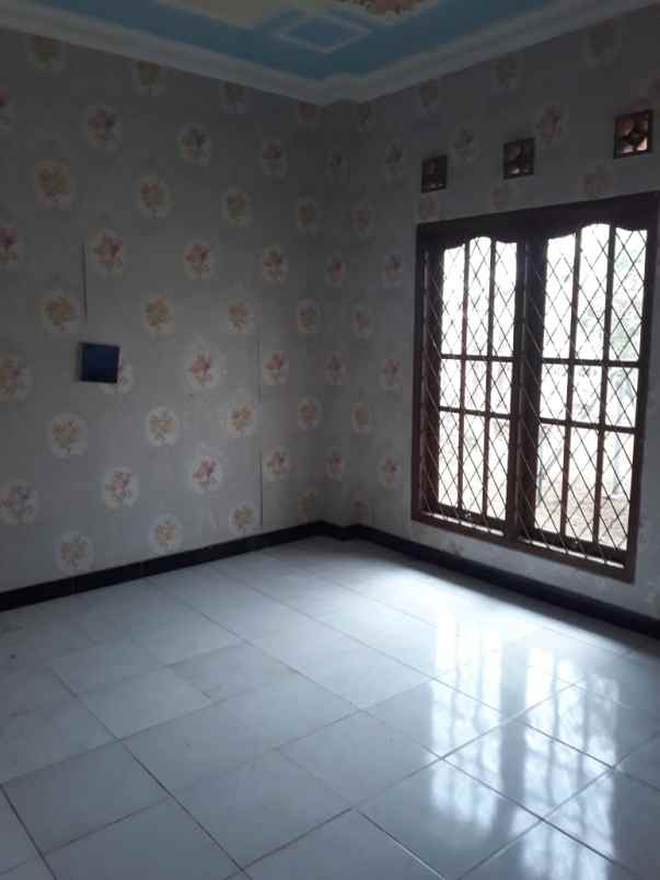 dijual rumah bendungan sengguruh