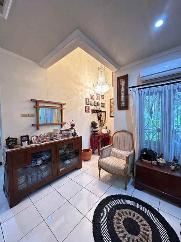 dijual rumah bintaro sektor 5