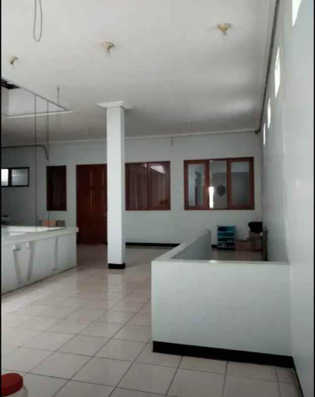 dijual rumah bisa buat usaha surabaya