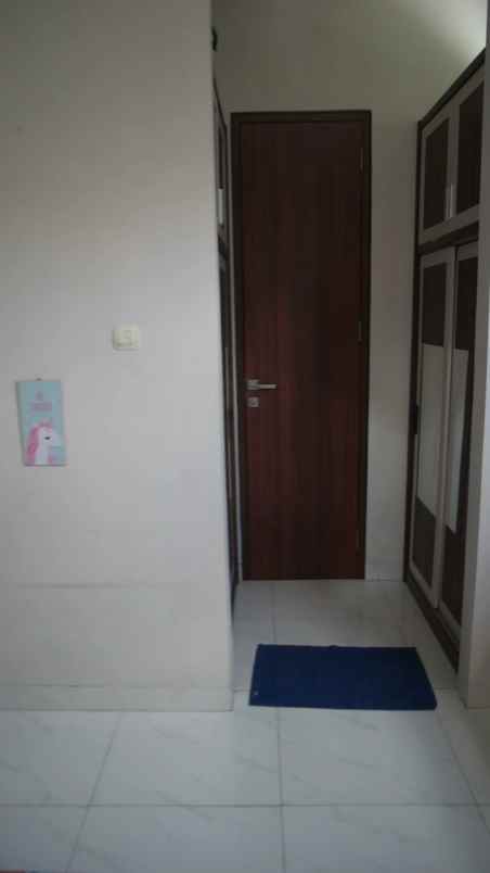 dijual rumah buaran tangerang