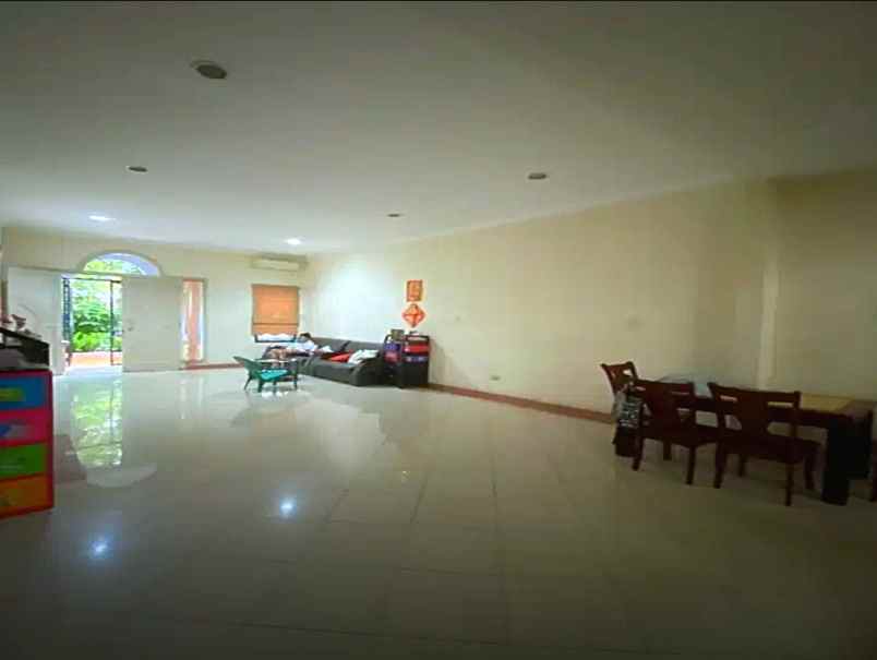 dijual rumah bukit golf mediterania