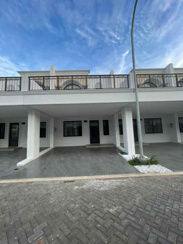 dijual rumah bukit nirmala pik2