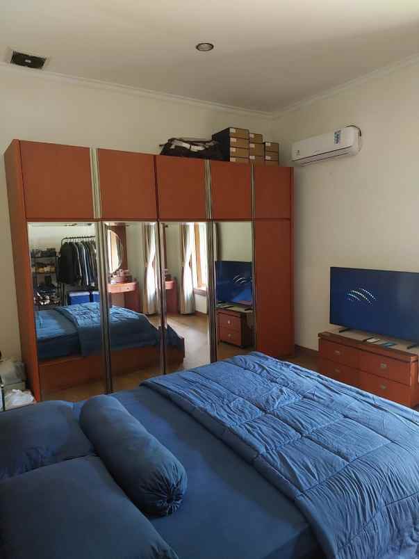 dijual rumah bumi bintaro