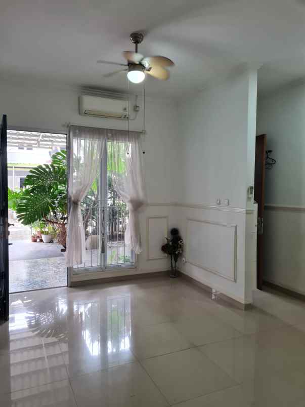 dijual rumah cantik siap huni d leaf permata bintaro