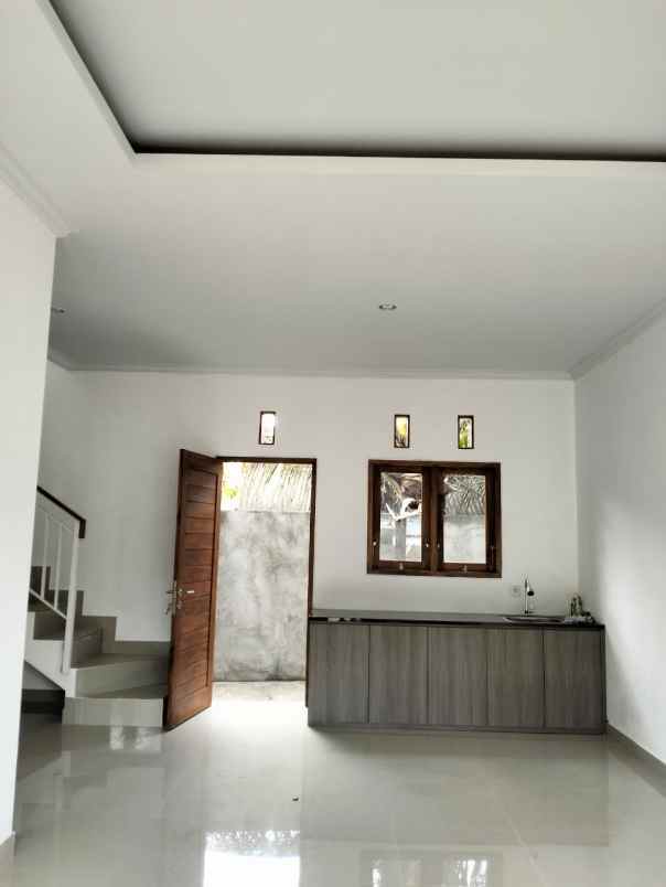 dijual rumah cepat di jalan raya cica gg dewi sri