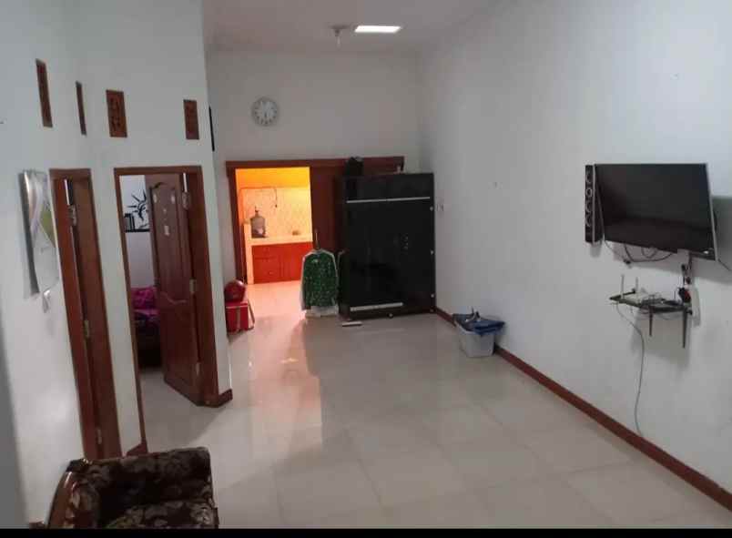 dijual rumah ciganea