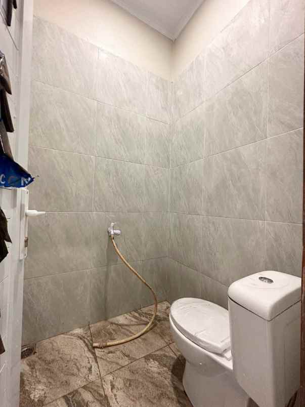 dijual rumah cijantung