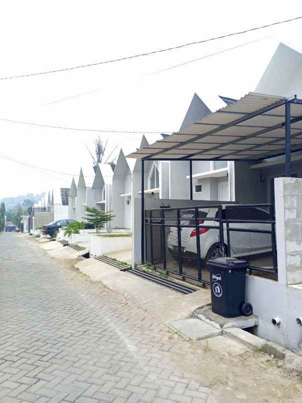 dijual rumah cikepuh