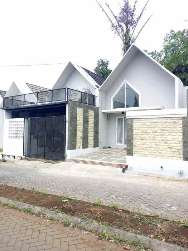 dijual rumah cikepuh