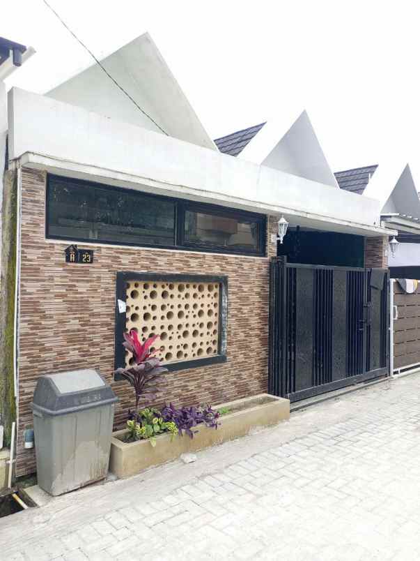 dijual rumah cikepuh