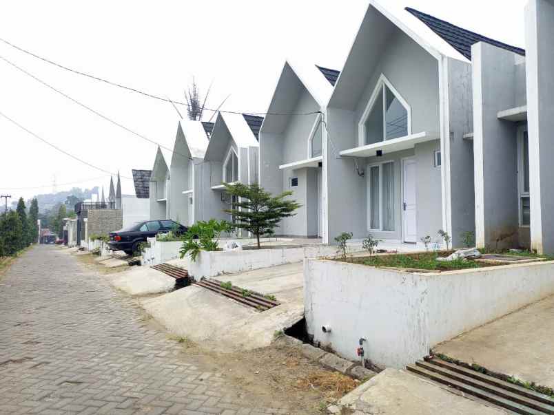 dijual rumah cikepuh