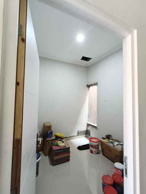 dijual rumah cilangkap