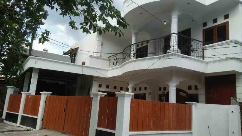 dijual rumah cimpaeun tapos depok