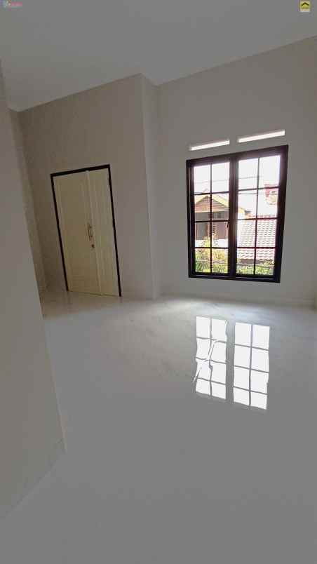 dijual rumah cinere depok jawa barat