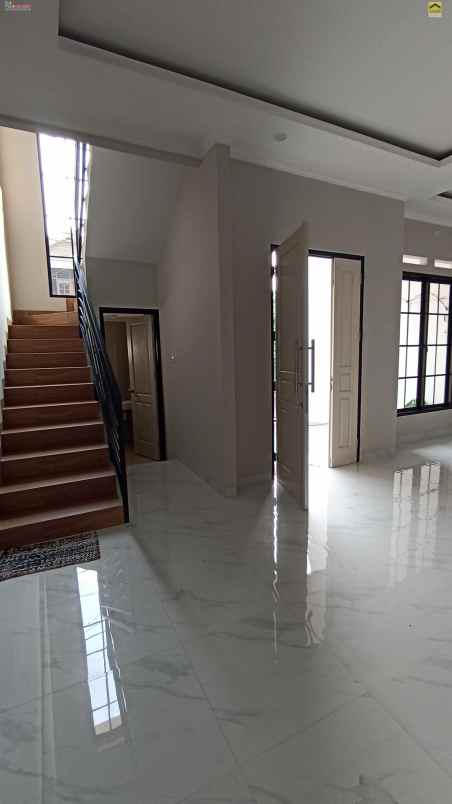 dijual rumah cinere depok jawa barat