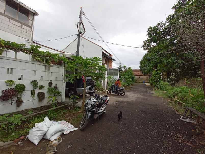 dijual rumah cipageran