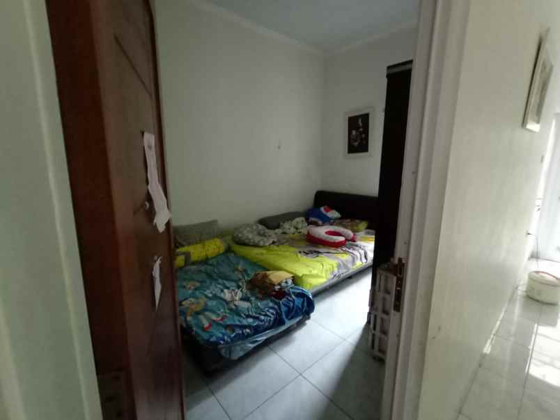 dijual rumah cipageran