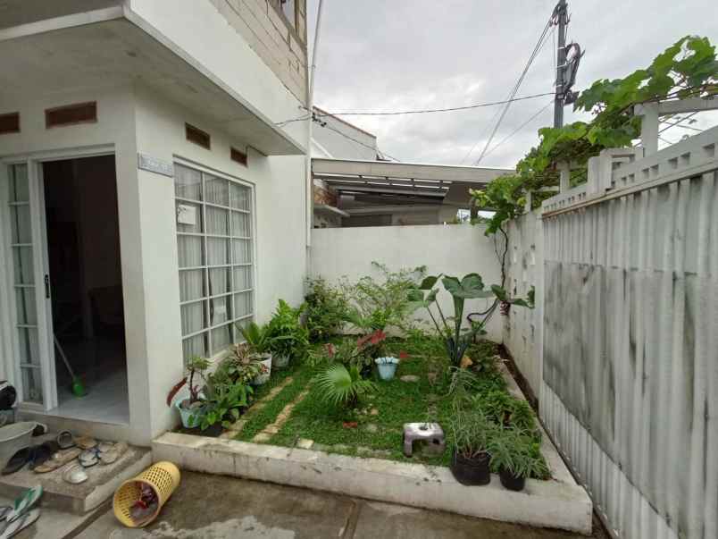 dijual rumah cipageran