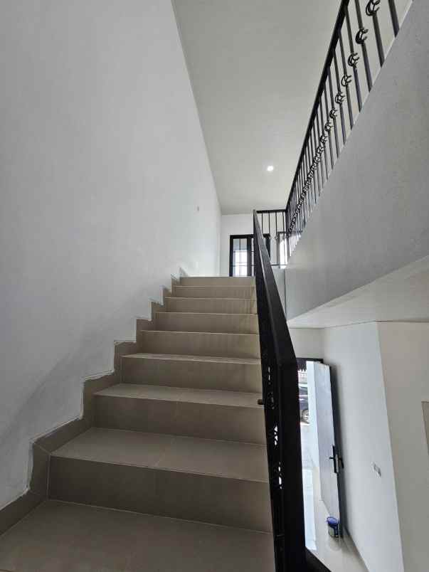 dijual rumah cipinang muara