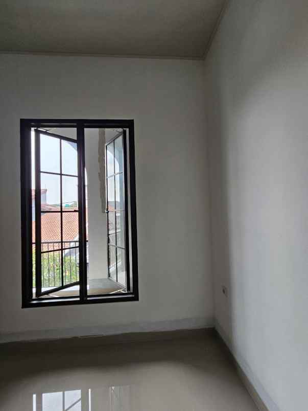 dijual rumah cipinang muara