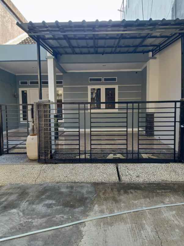 dijual rumah ciputat