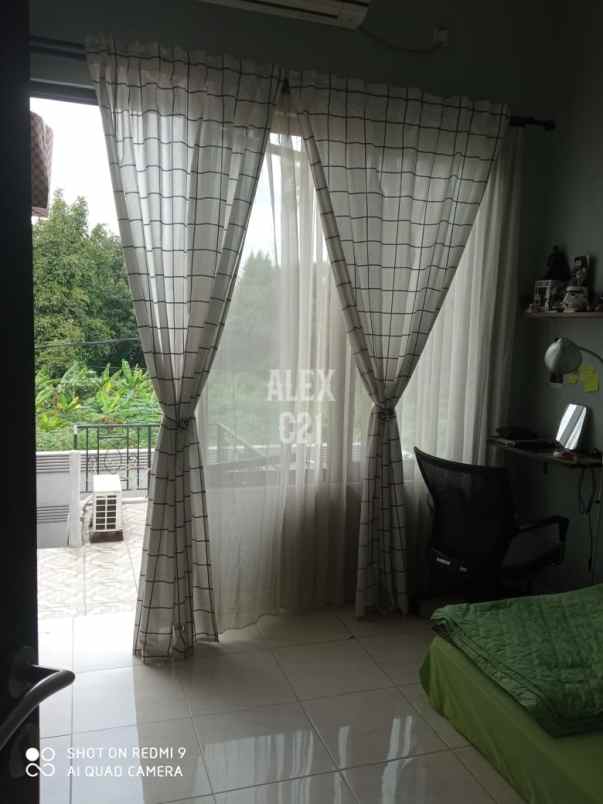 dijual rumah cirendeu lakeside