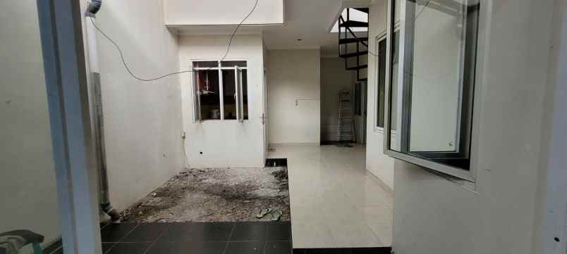 dijual rumah citra grand cibubur