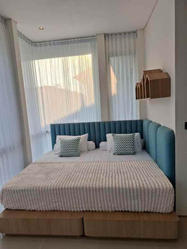 dijual rumah citraland surabaya barat