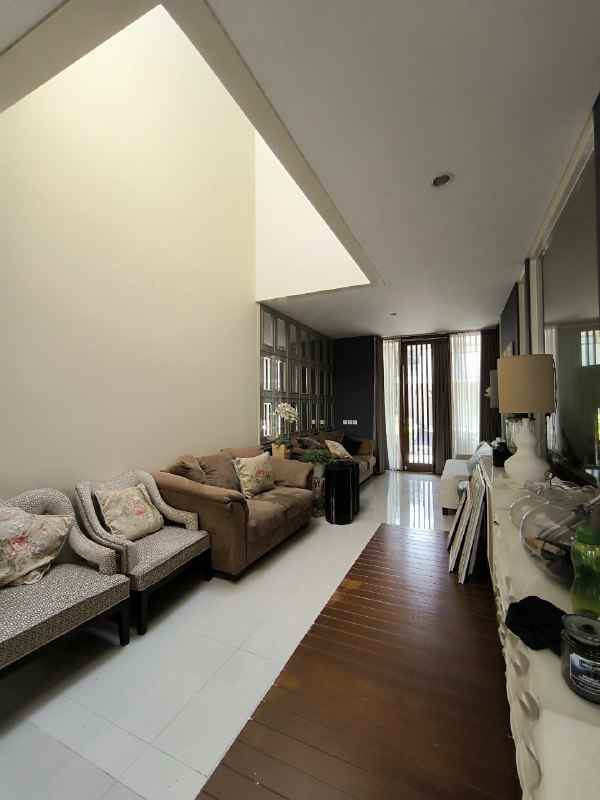 dijual rumah citraland utama