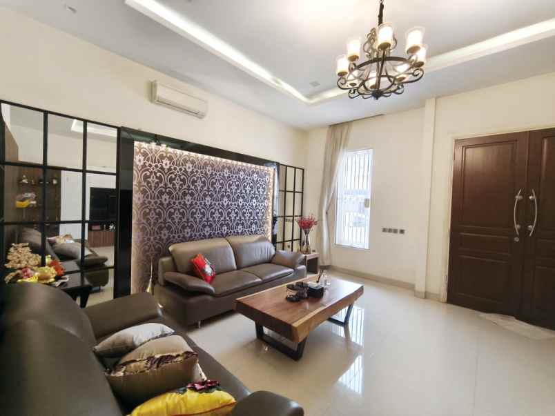 dijual rumah cluster bahamas kenangan