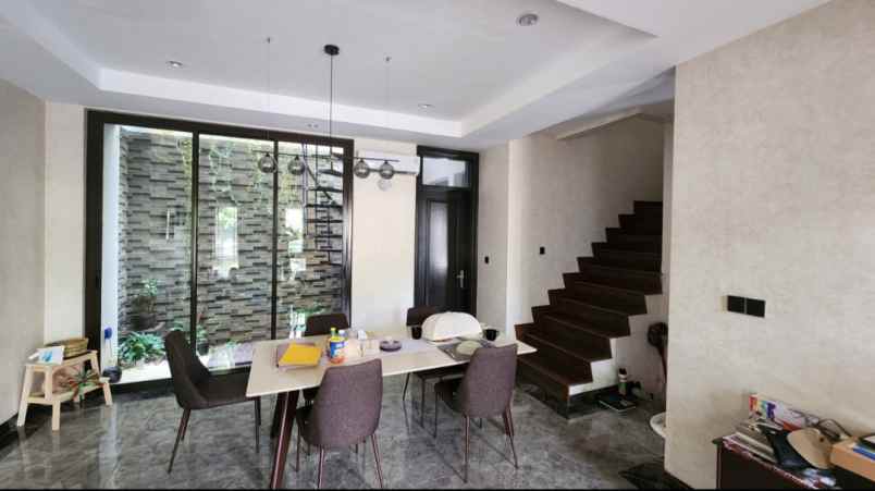 dijual rumah cluster burgundy