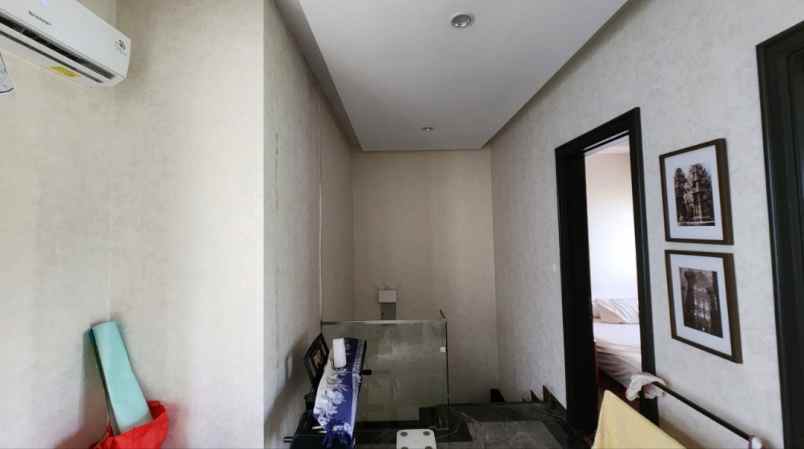 dijual rumah cluster burgundy