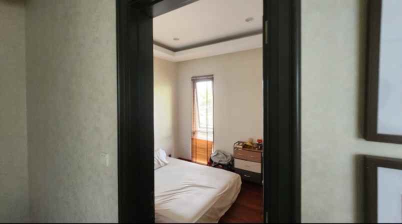 dijual rumah cluster burgundy