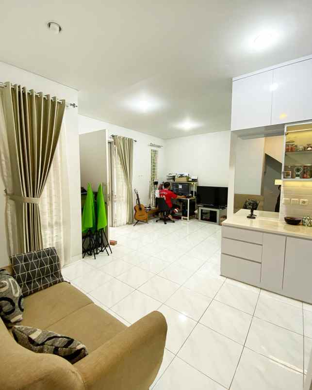 dijual rumah cluster malibu village
