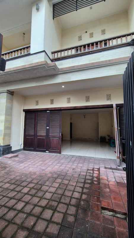 dijual rumah dalung permai