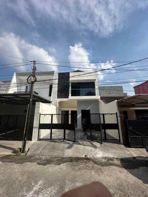 dijual rumah darmo indah timur
