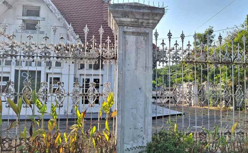 dijual rumah darmo kec wonokromo