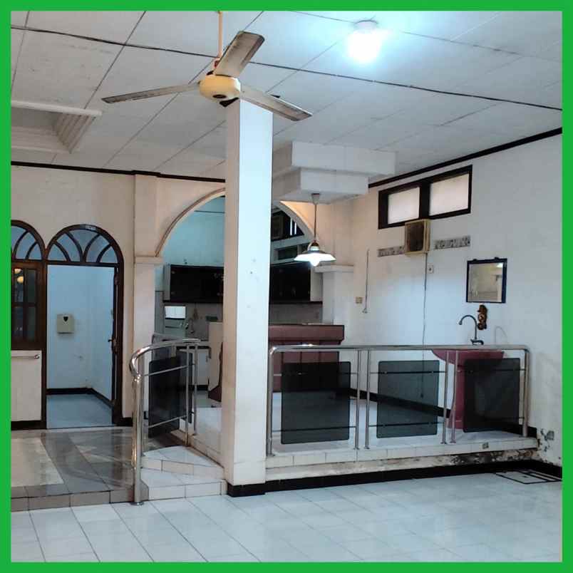 dijual rumah darmo permai