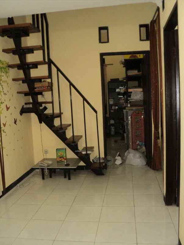 dijual rumah dekat kampus upn dan uin jalan merr