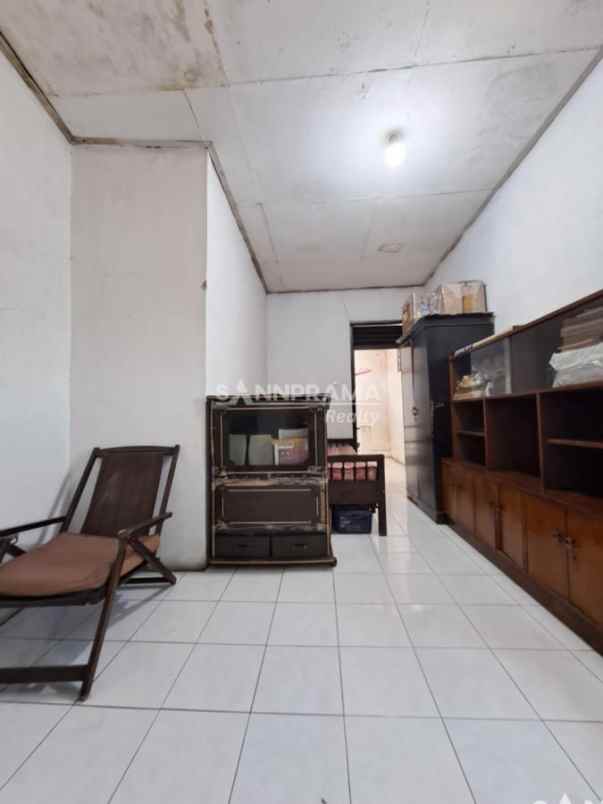 dijual rumah depok