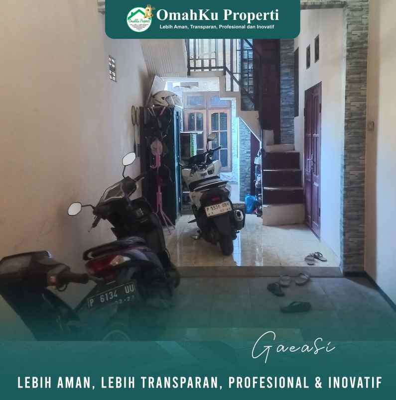 dijual rumah desa stail kec genteng