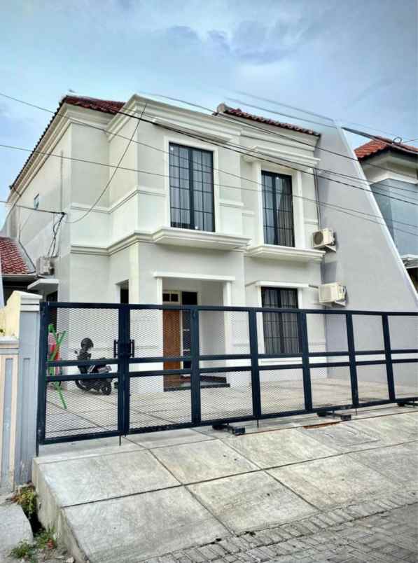 dijual rumah dharmahusada