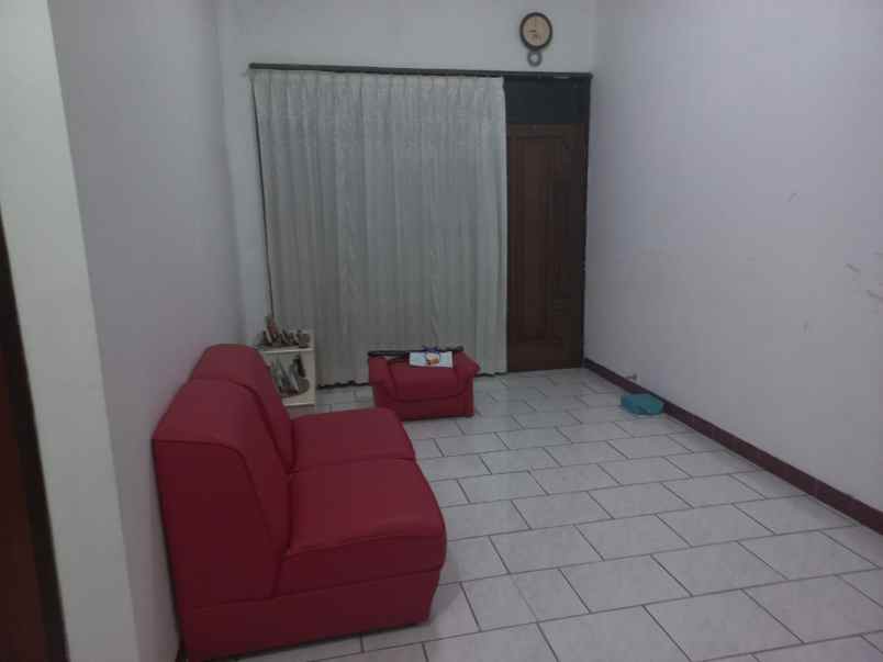 dijual rumah dharmahusada indah