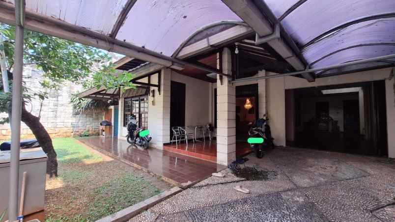 dijual rumah di area tebet