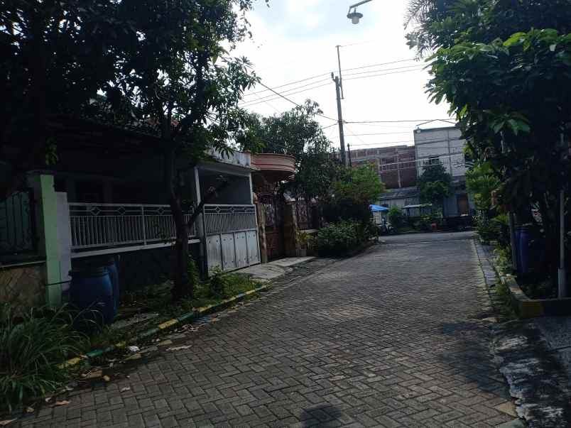 dijual rumah di gedangan dekat sirabaya