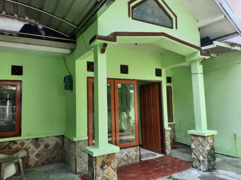 dijual rumah di gedangan dekat sirabaya