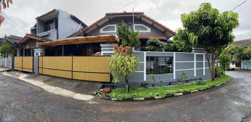 dijual rumah di jual rumah strategis di