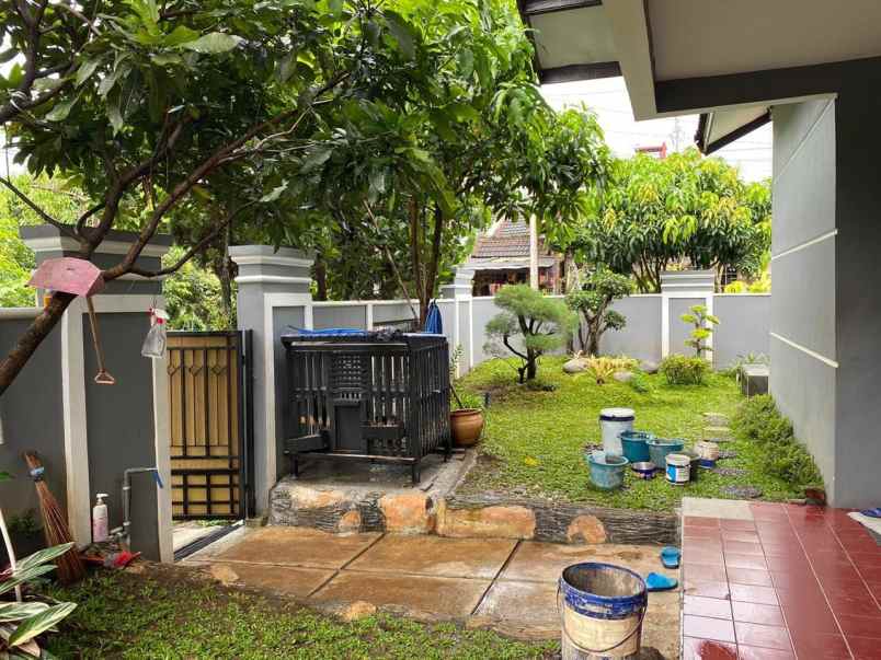 dijual rumah di jual rumah strategis di