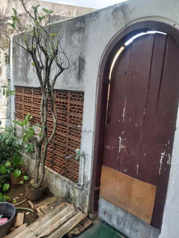 dijual rumah di karang tengah ciledug