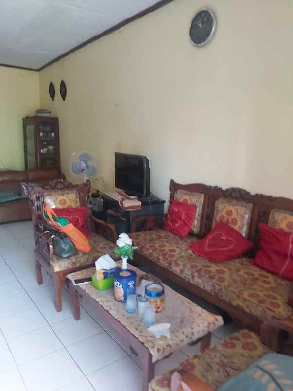 dijual rumah di karang tengah ciledug